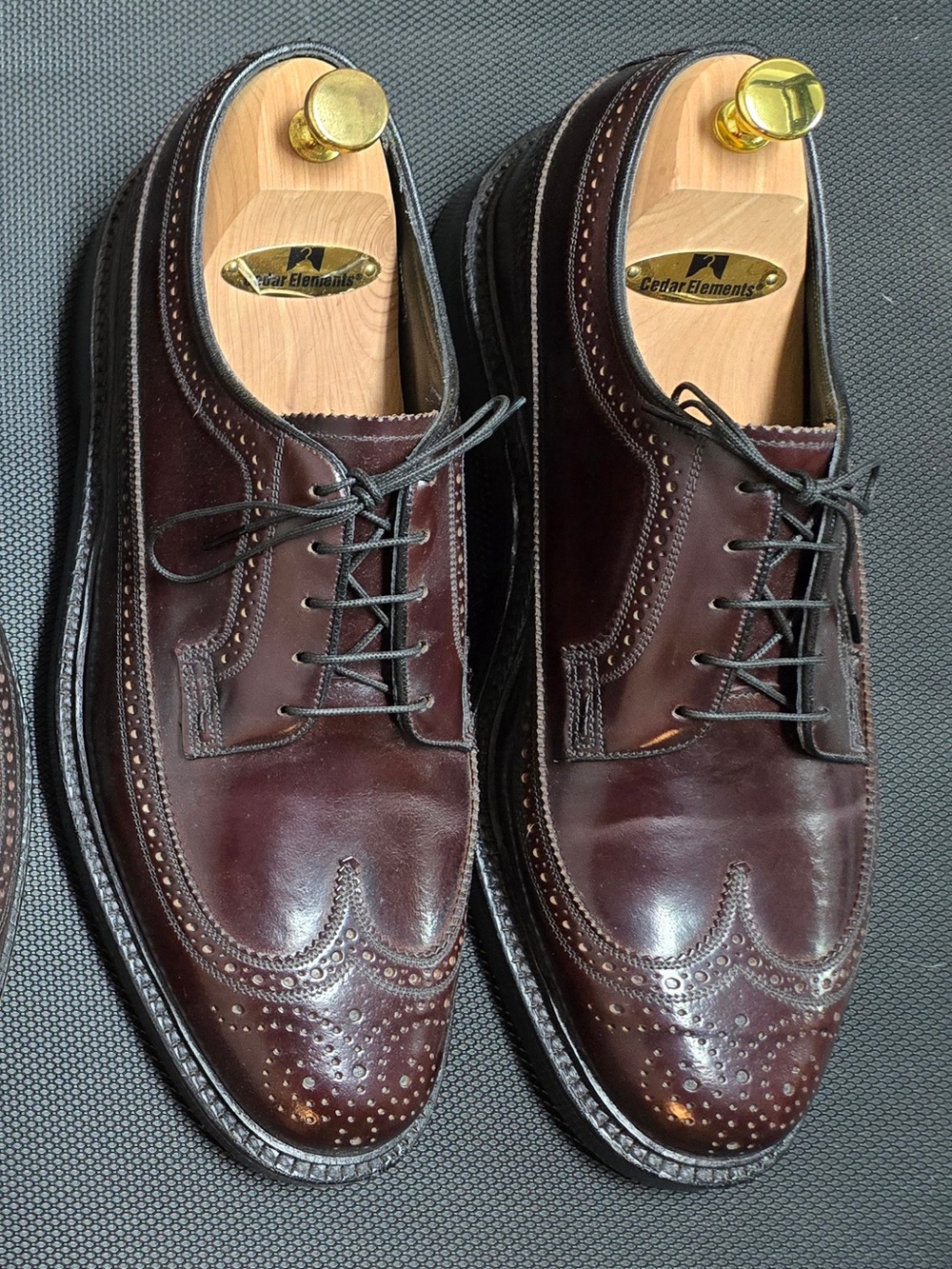 Exceptionally Rare Florsheim Imperial 93605 LNOS Shell Cordovan Wingtips